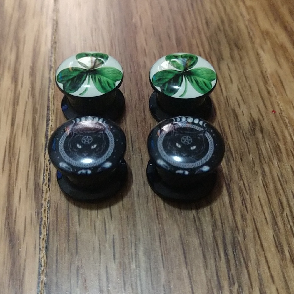 7/16 plugs